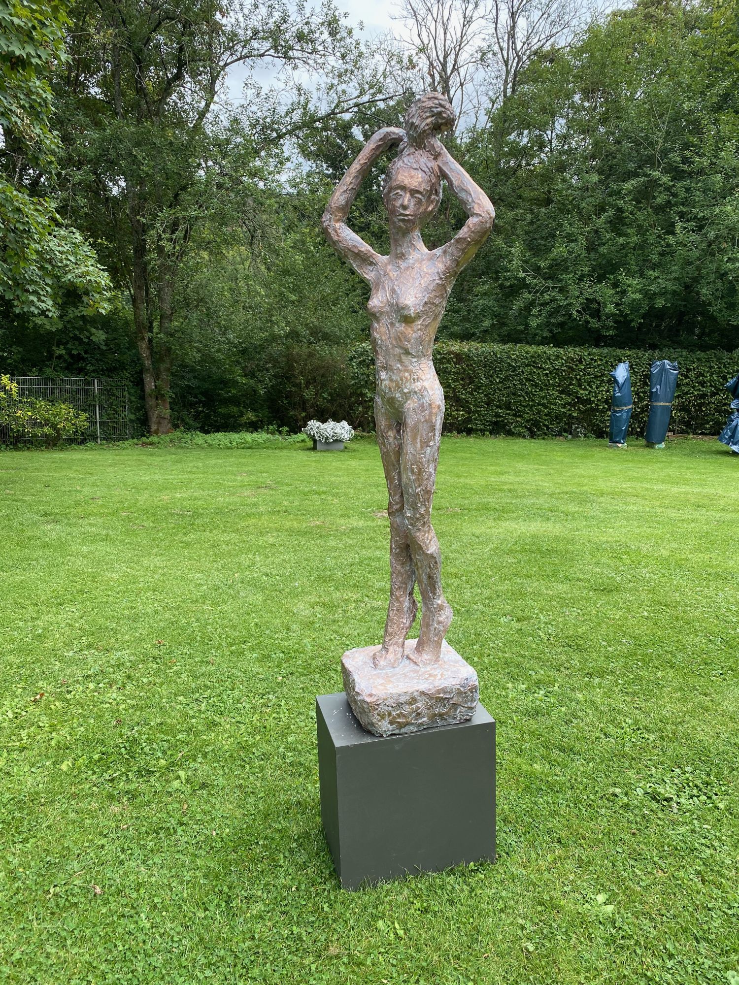 Skulptur "Pina-Leben" (2019), Bronze
