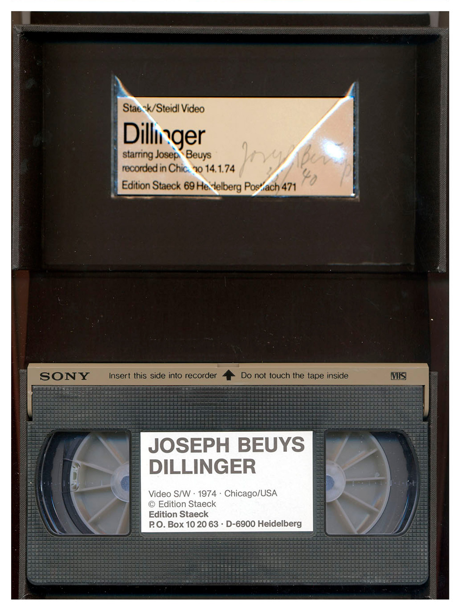 Objekt "Dillinger Videoband VHS" (1974) von Joseph Beuys