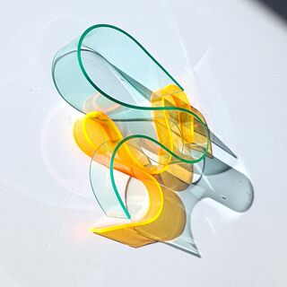 Object "Yeşil / Neon Turuncu Squiggle" (2024) (Unique piece) by Selcuk Dizlek