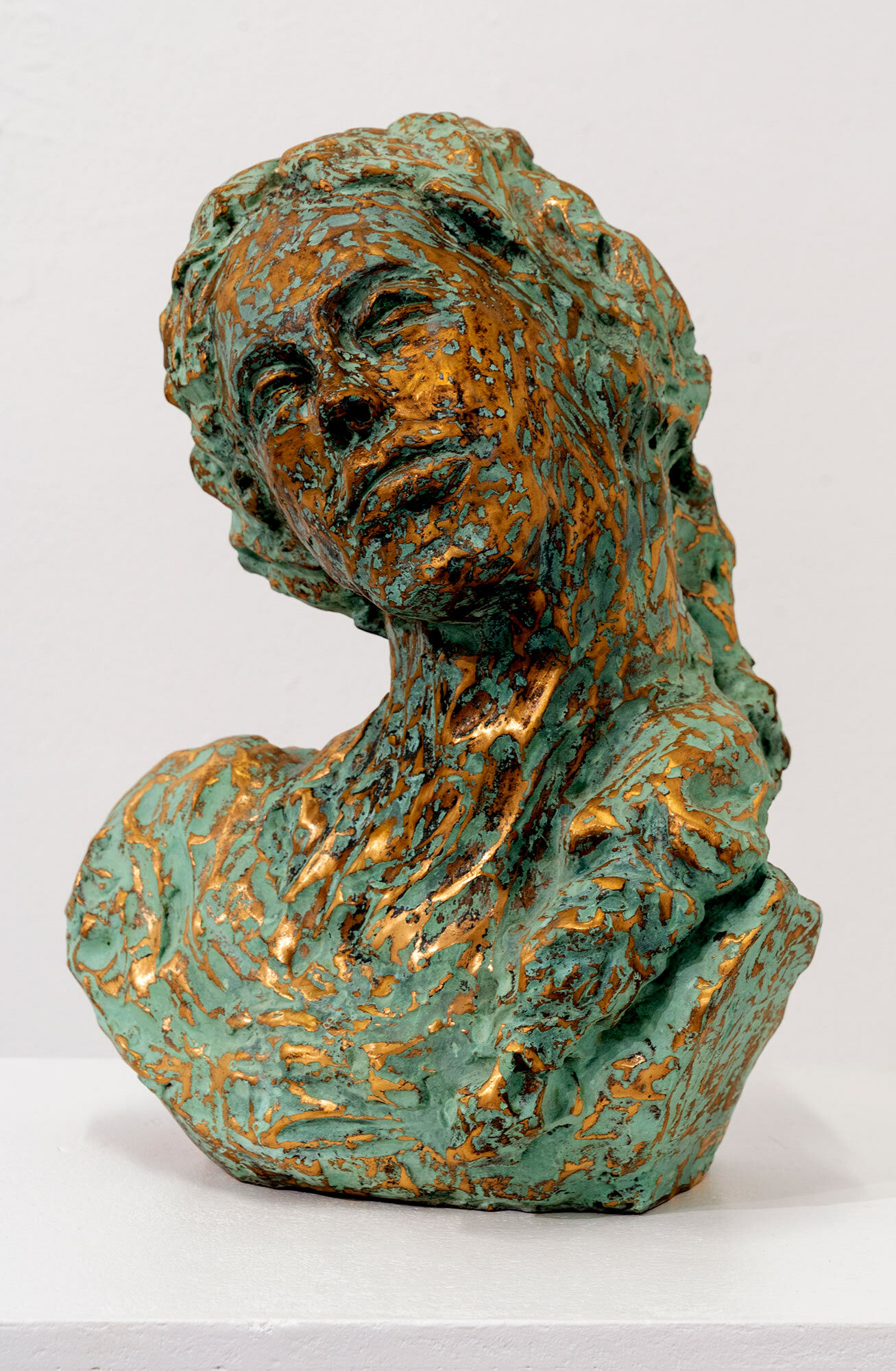 Skulptur "Lascivia III" (2022), Bronze von Dagmar Vogt