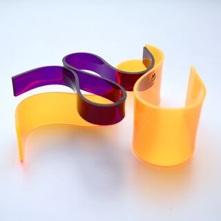 Object "Neon Turuncu / Mor Squiggle" (2024) (Unique piece) by Selcuk Dizlek