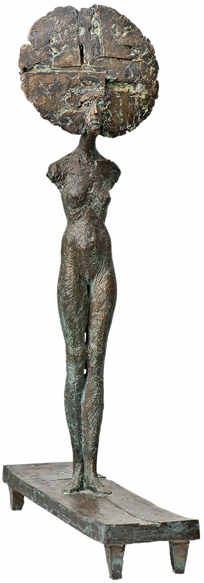 Skulptur "Schreitende La Luna" (2017), Bronze von Michael Jastram