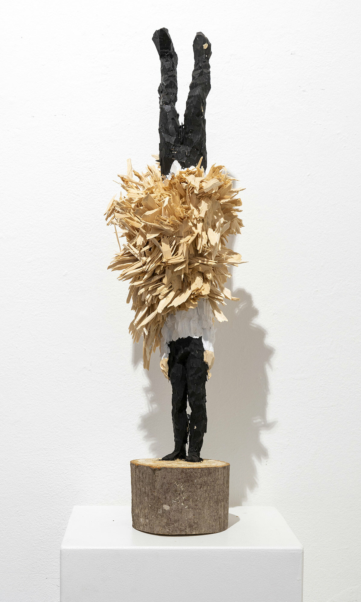 Skulptur "Ohne Titel" (2023) (Unikat), Holz von Edvardas Racevicius